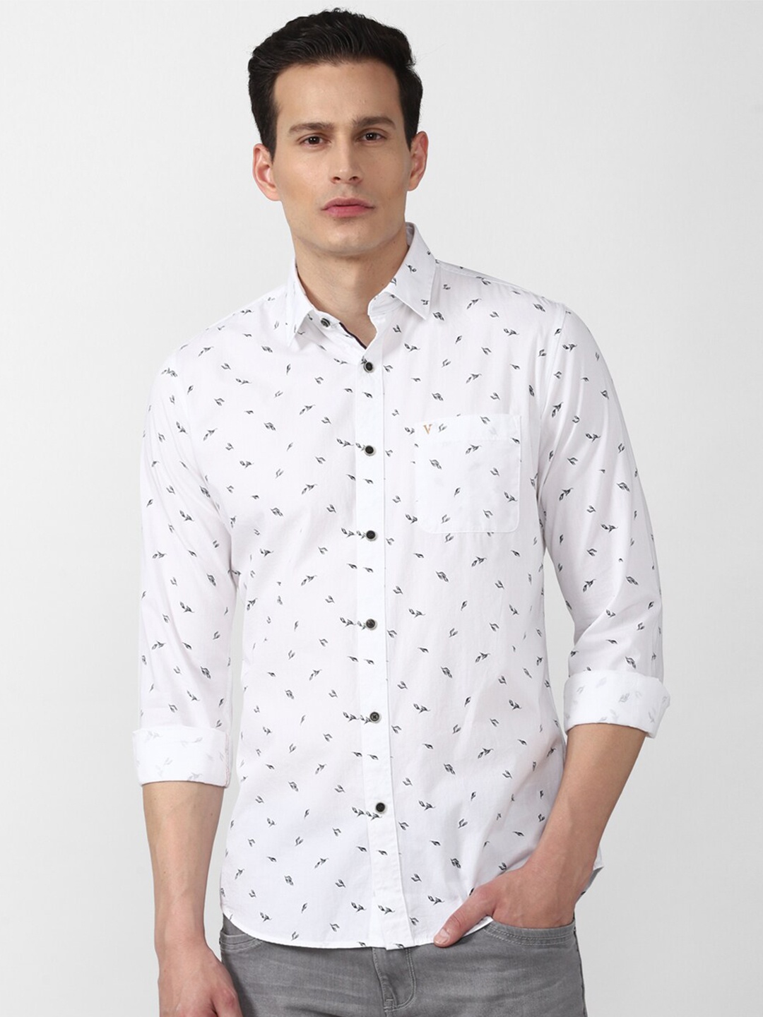 

Van Heusen Sport Men White Slim Fit Printed Pure Cotton Casual Shirt