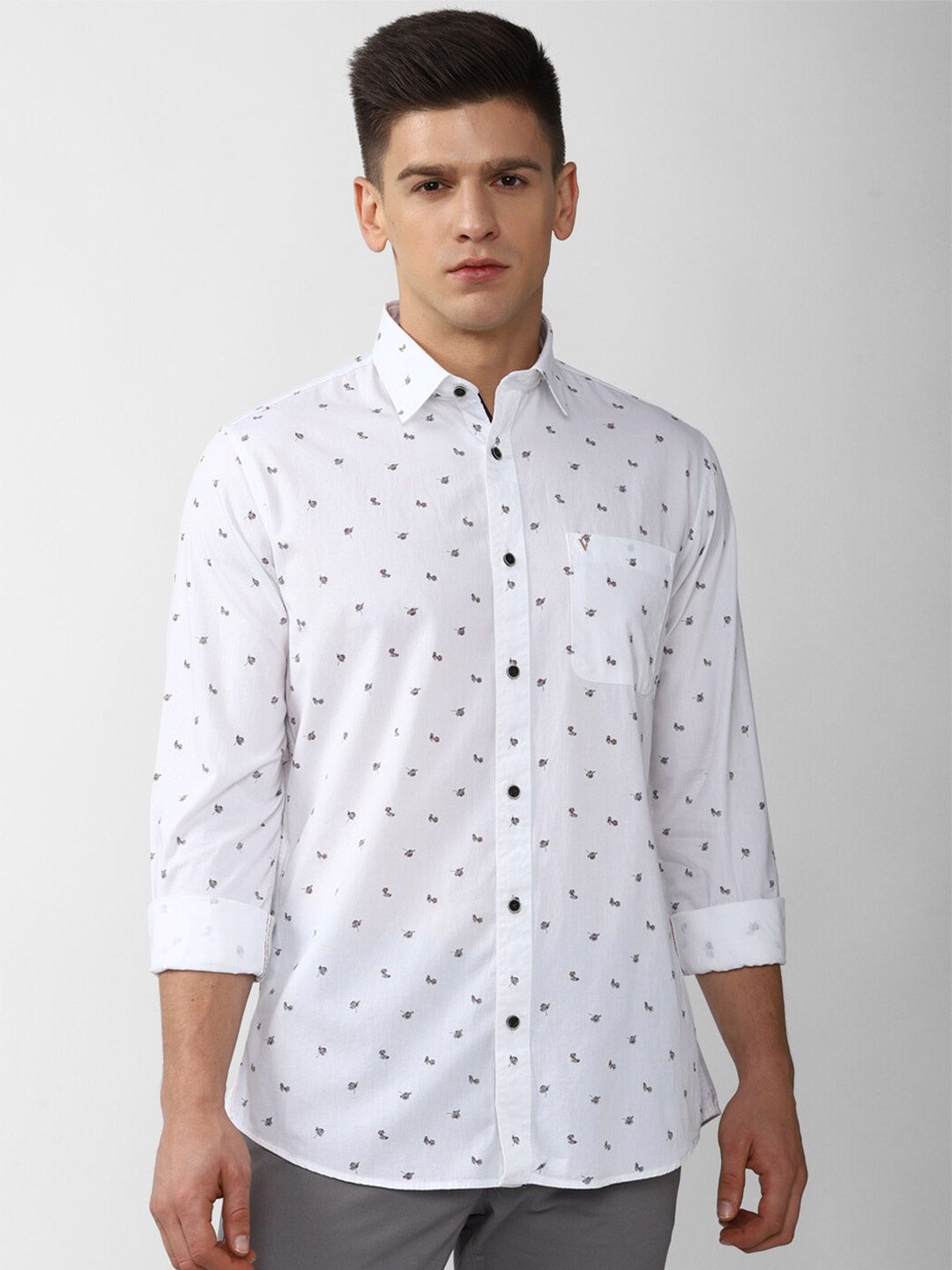 

Van Heusen Sport Men White Slim Fit Floral Printed Casual Shirt