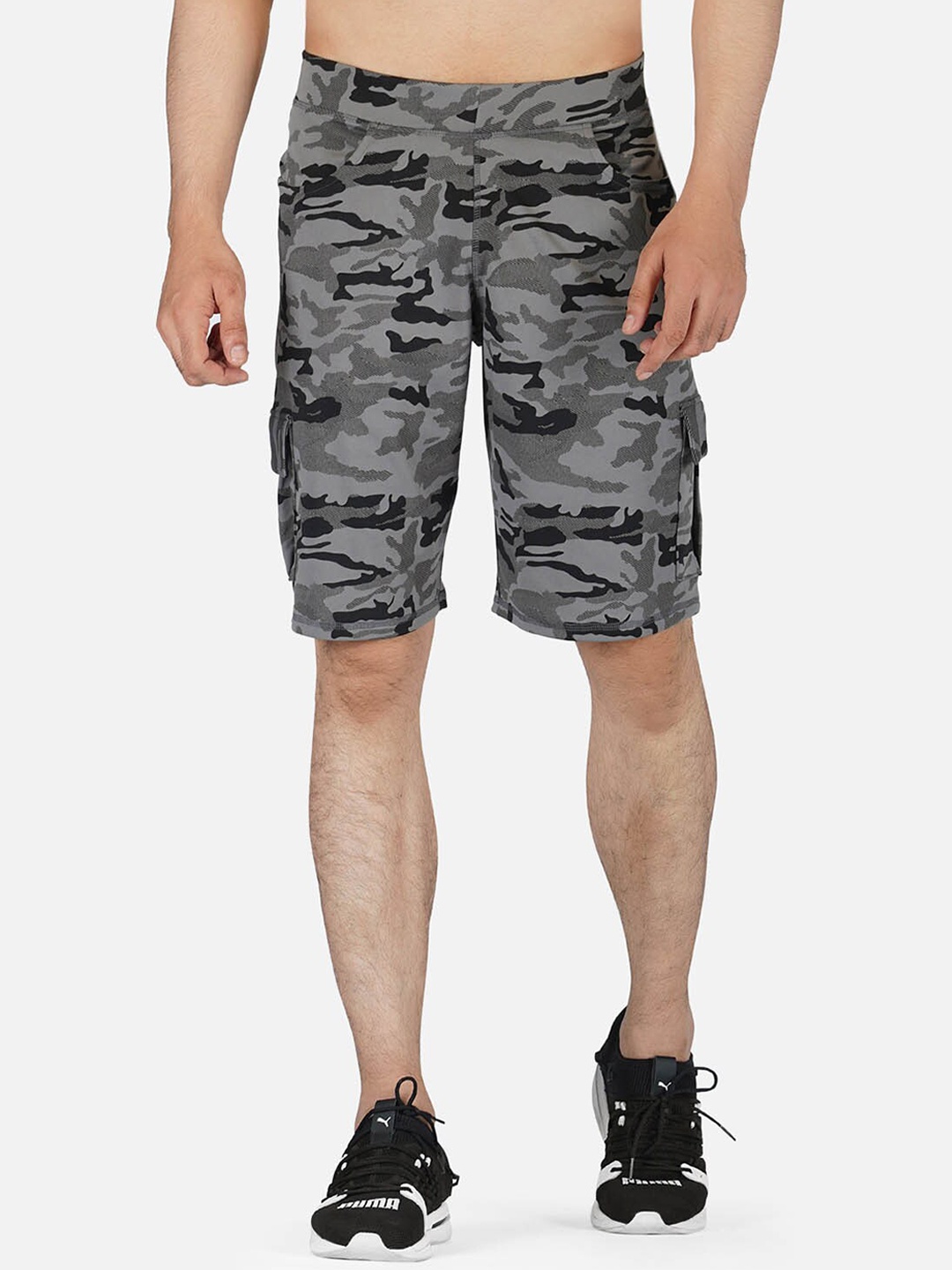 

IMPERATIVE Men Grey Camouflage Printed Cycling Cargo Shorts