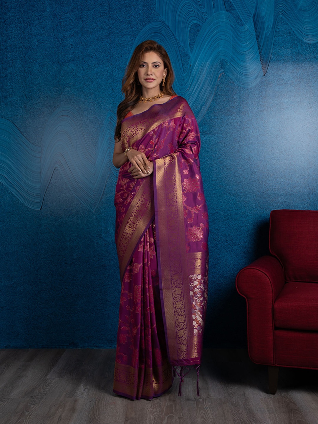 

BEATITUDE Purple & Red Floral Silk Blend Banarasi Saree