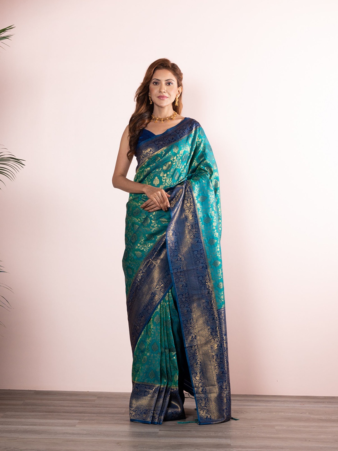 

BEATITUDE Green & Blue Floral Zari Silk Blend Banarasi Saree