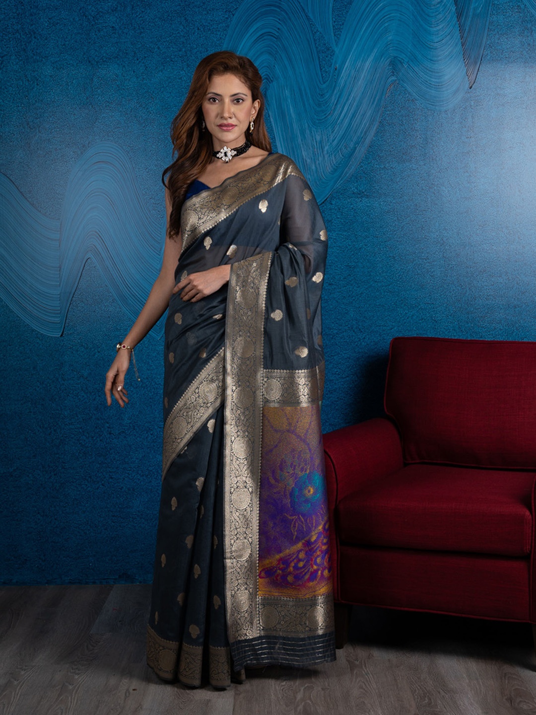 

BEATITUDE Grey & Blue Floral Zari Silk Blend Banarasi Saree