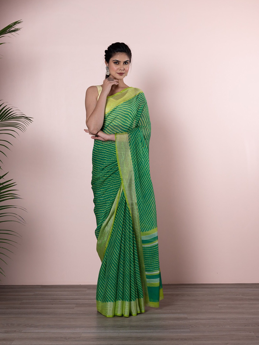 

BEATITUDE Green & Gold-Toned Striped Zari Leheriya Saree