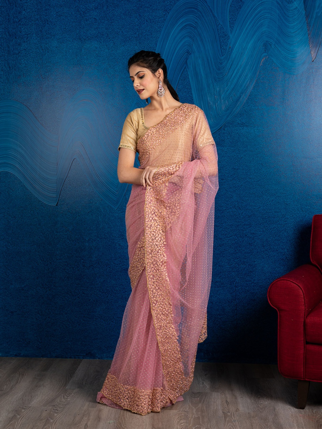 

BEATITUDE Pink & Gold-Toned Net Saree