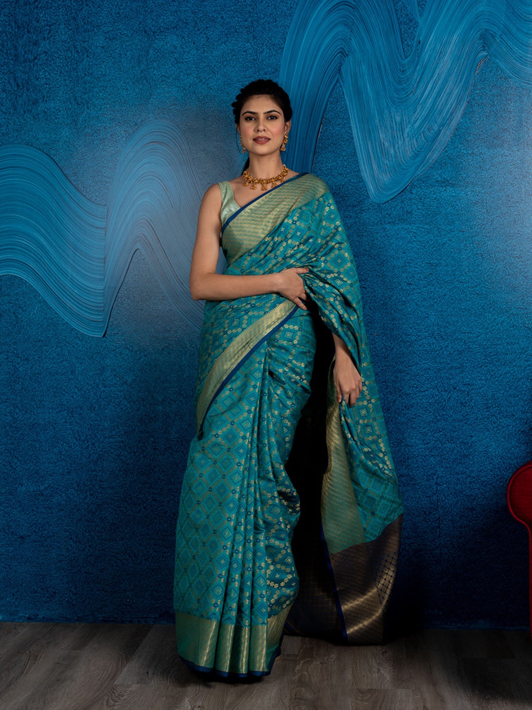 

BEATITUDE Blue & Gold-Toned Zari Silk Blend Patola Saree