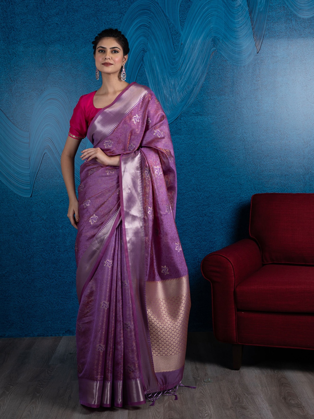 

BEATITUDE Lavender & Gold-Toned Floral Jacquard Zari Organza Saree