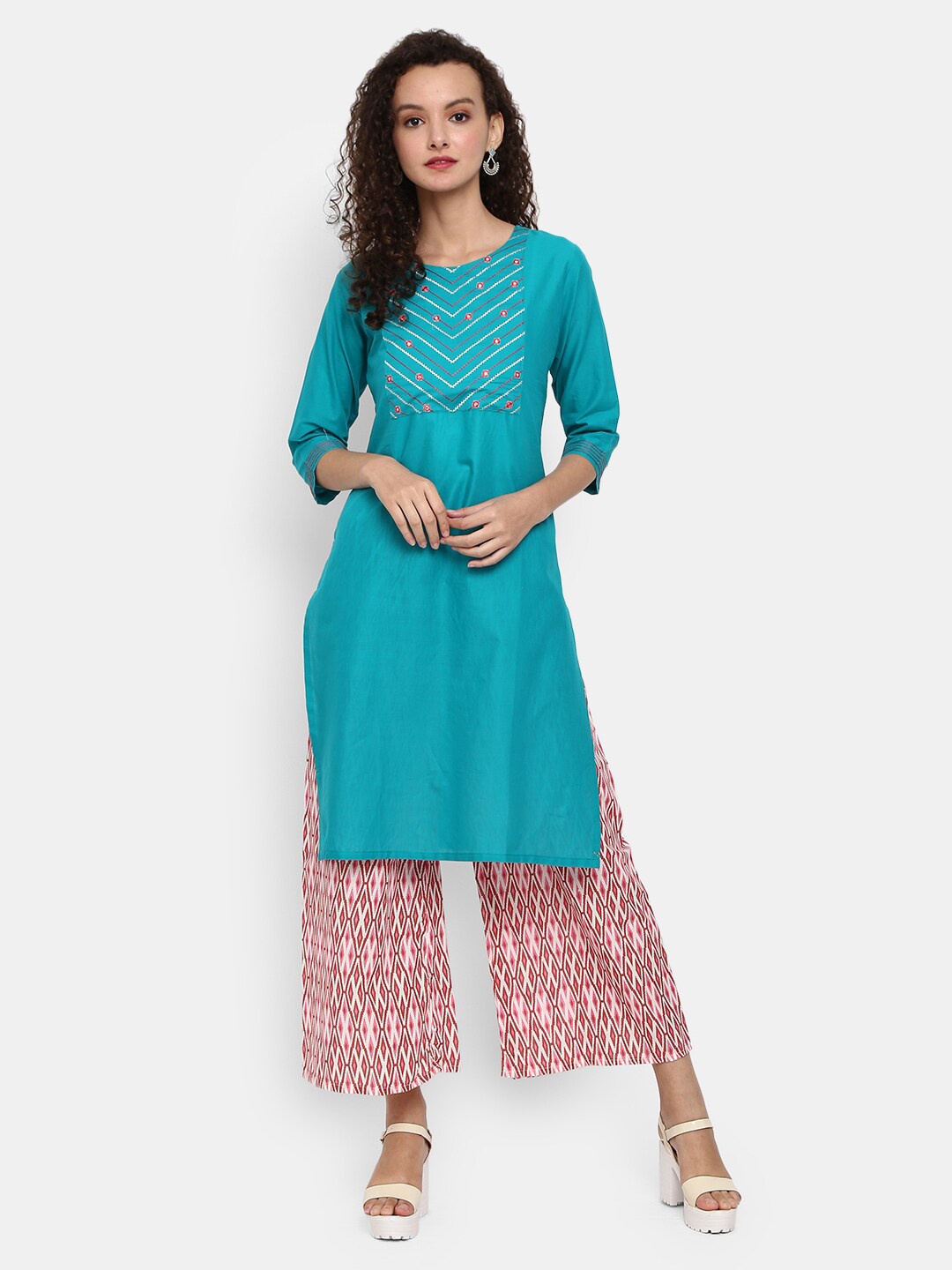 

Desi Mix Women Green & Red Embroidered Pure Cotton Straight Kurta