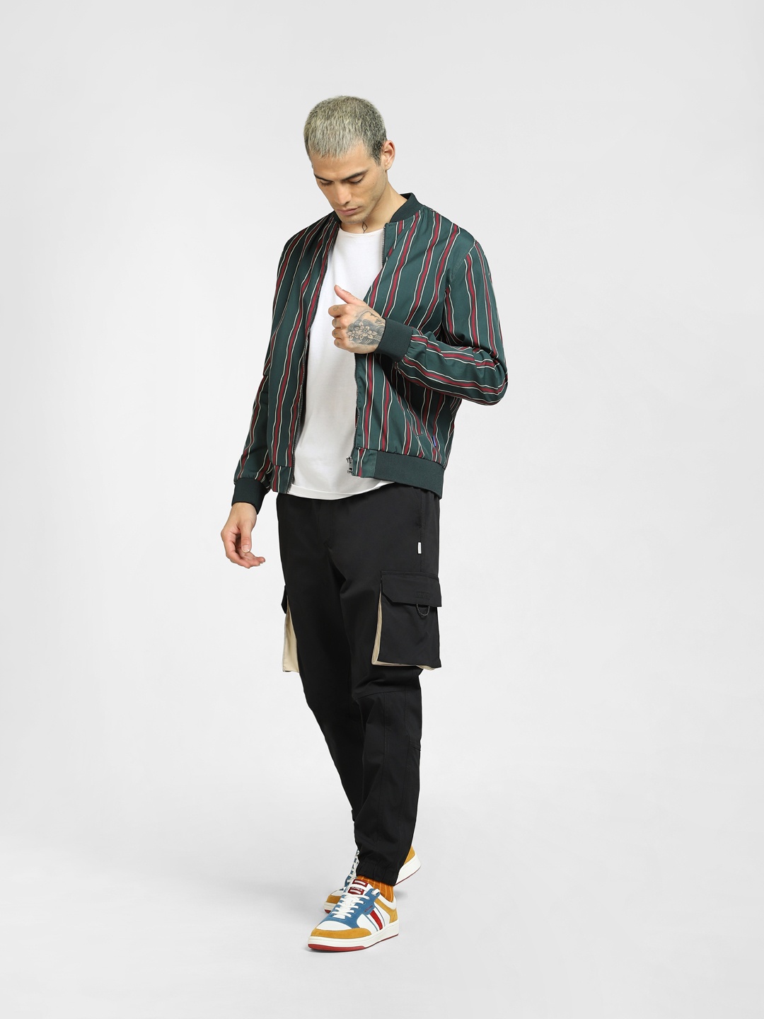 

Jack & Jones Men Black Solid Joggers