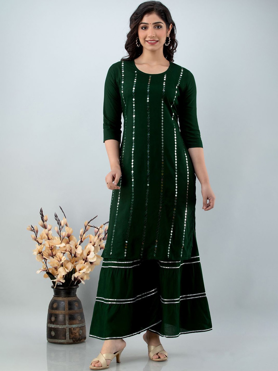 

FABISTA Women Green Sequinned Kurta with Sharara