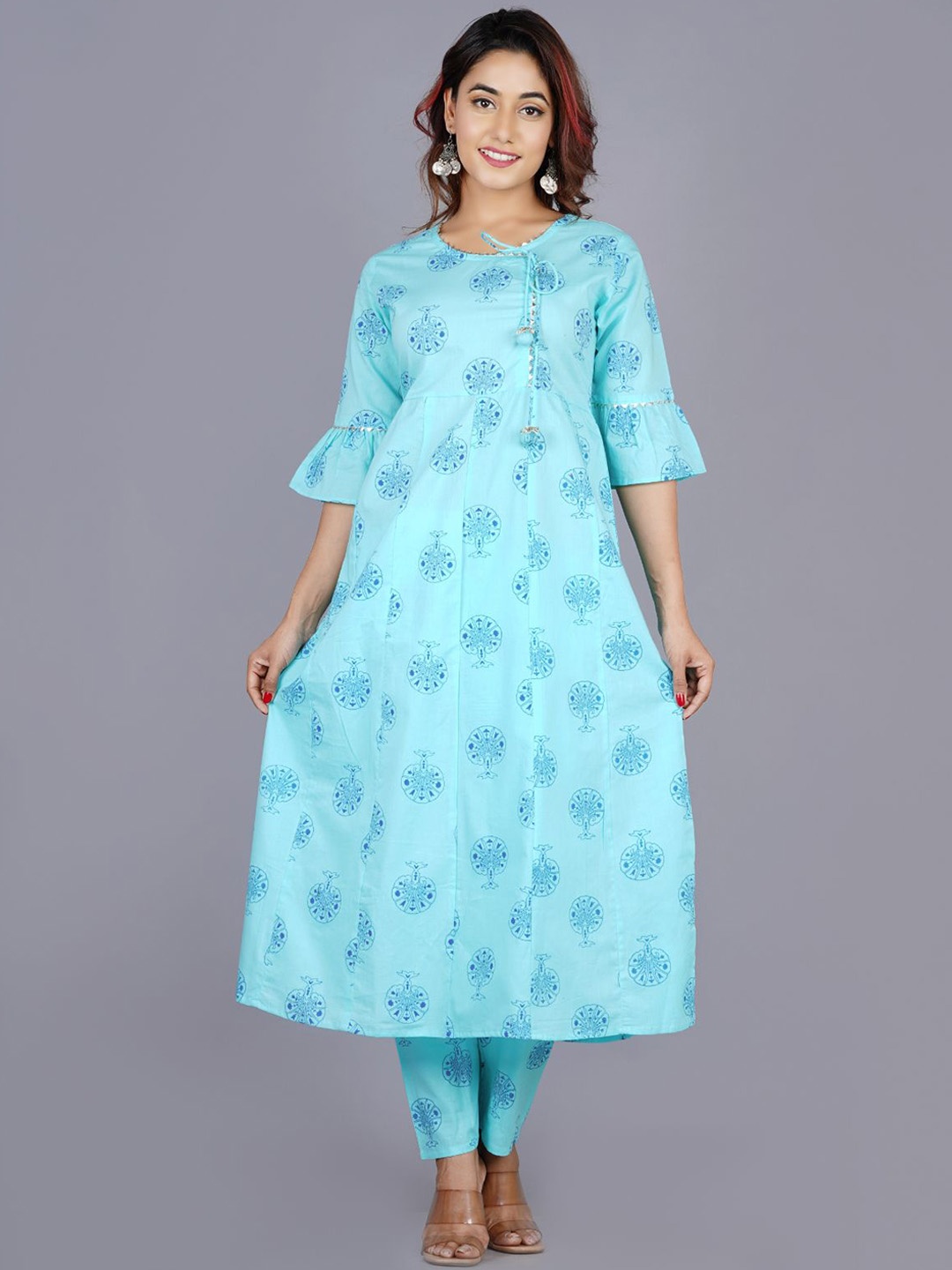 

FABISTA Women Blue Ethnic Motifs Printed Kurta Set