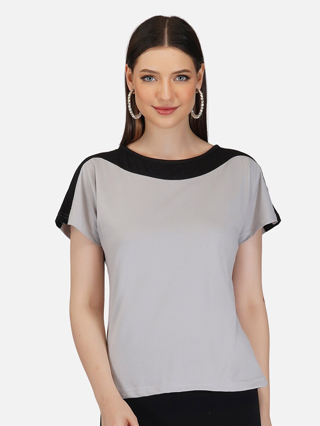 

BASE 41 Women Grey & Black Colourblocked Pure Cotton Top