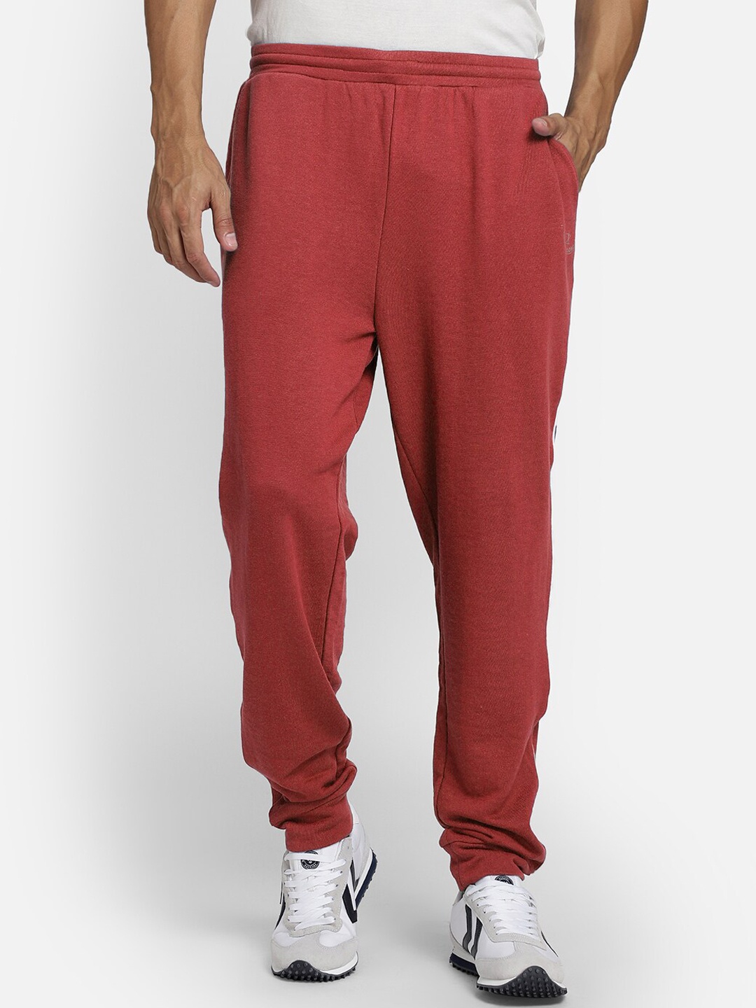 

Aazing London Men Red Solid Track Pants