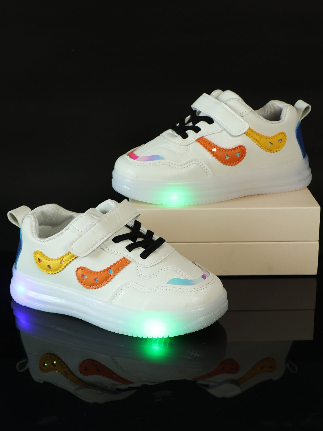 

PASSION PETALS Unisex Kids White Woven Design PU Sneakers