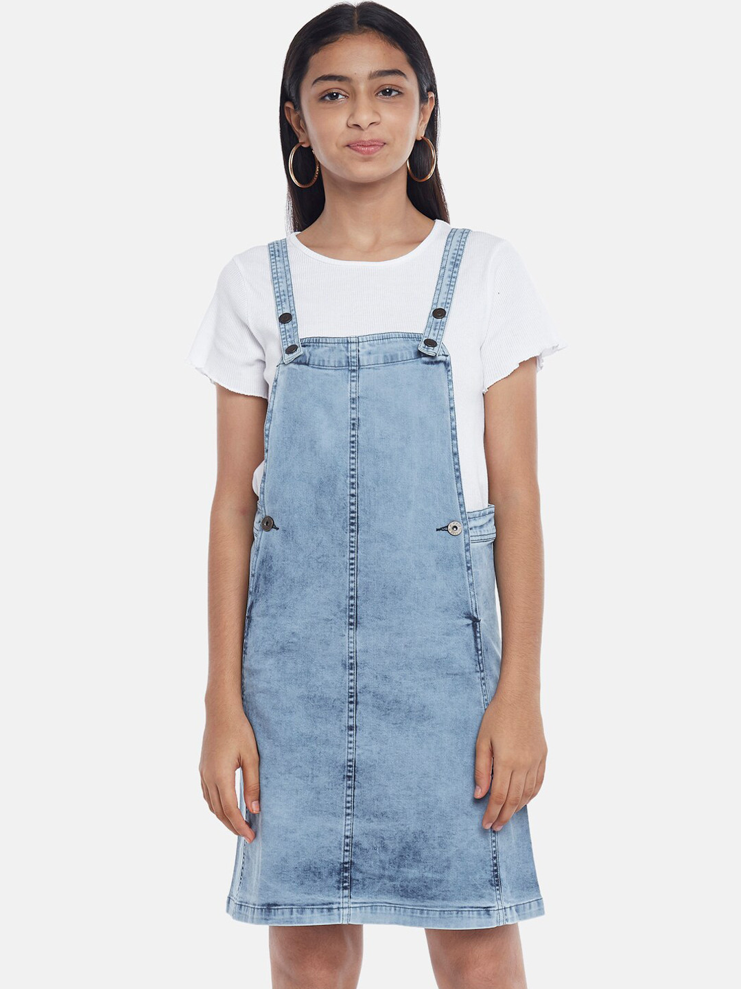 

Coolsters by Pantaloons Girls Blue Denim Dungarees