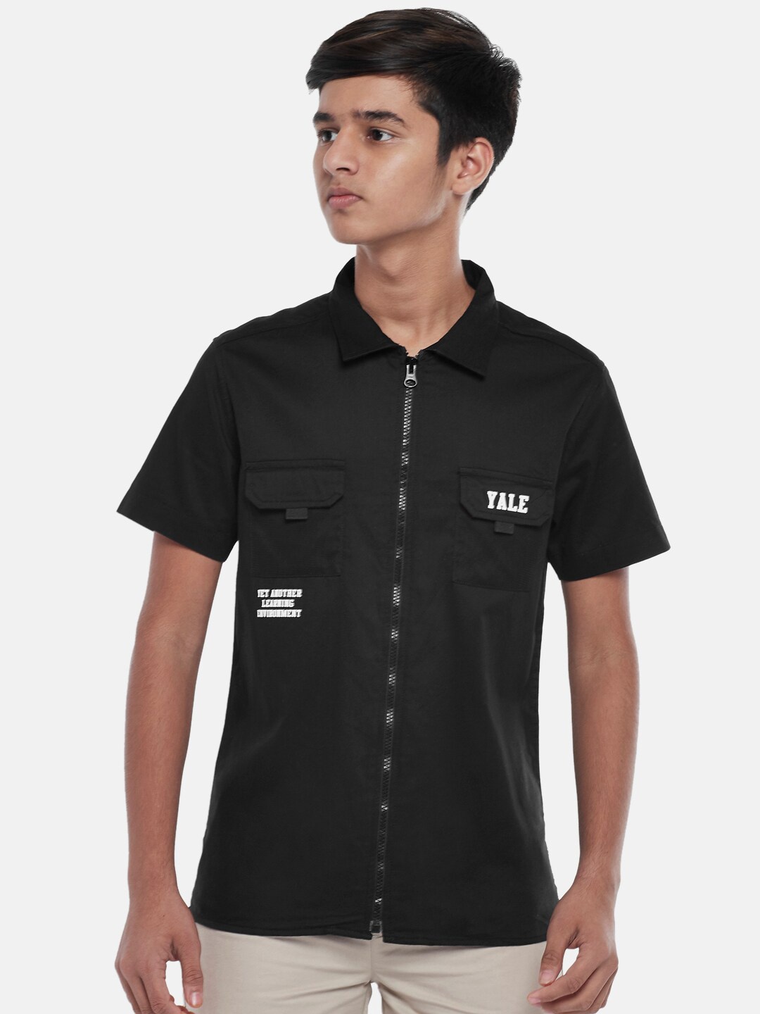 

Coolsters by Pantaloons Boys Black Casual Shirt