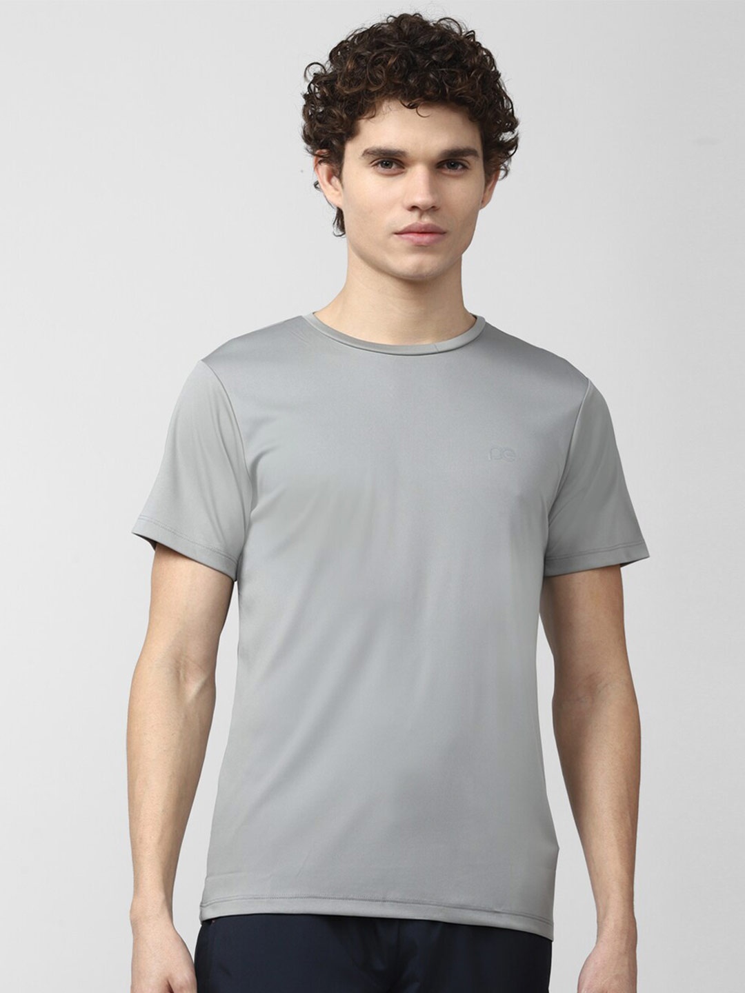 

Peter England Casuals Men Grey Slim Fit T-shirt