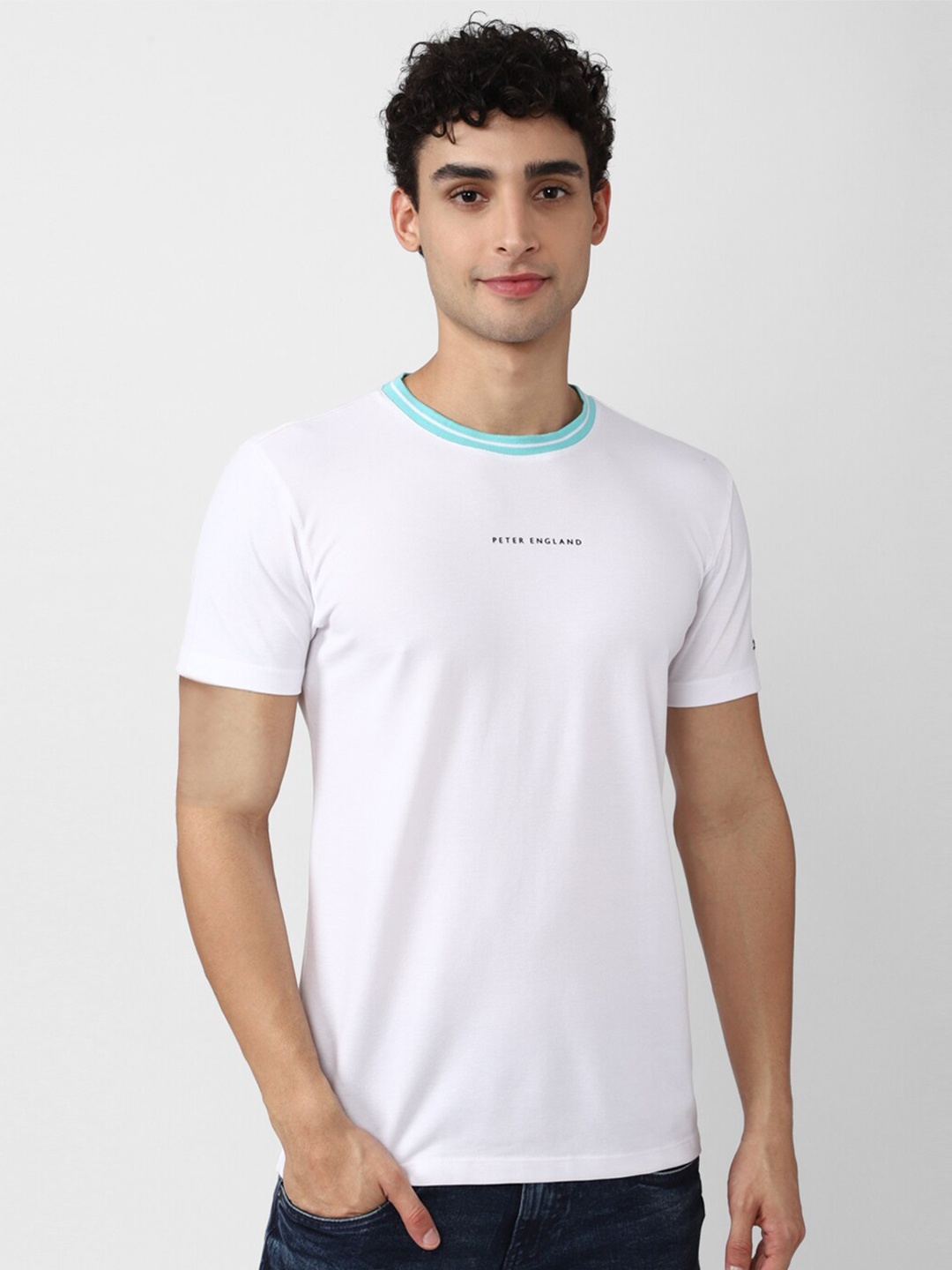 

Peter England Casuals Men White Slim Fit T-shirt