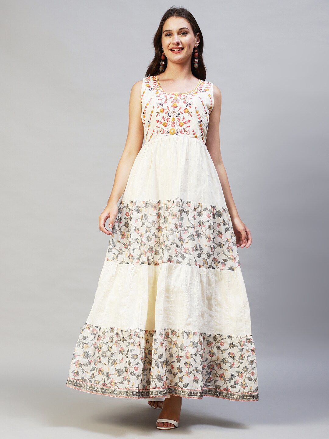 

FASHOR Off White Ethnic Printed & Embroidered Tiered Flared Maxi Dress