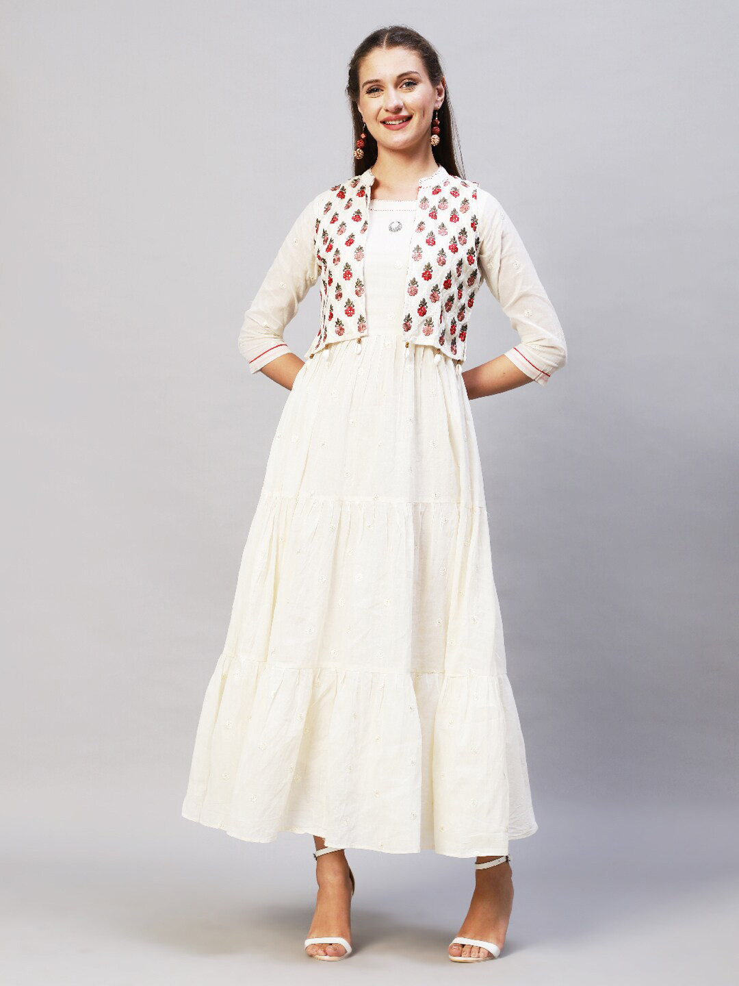 

FASHOR Cream-Coloured Floral Sheath Dress