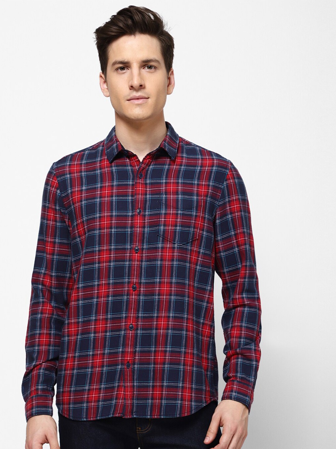 

Wrangler Men Navy Blue Checked Casual Shirt