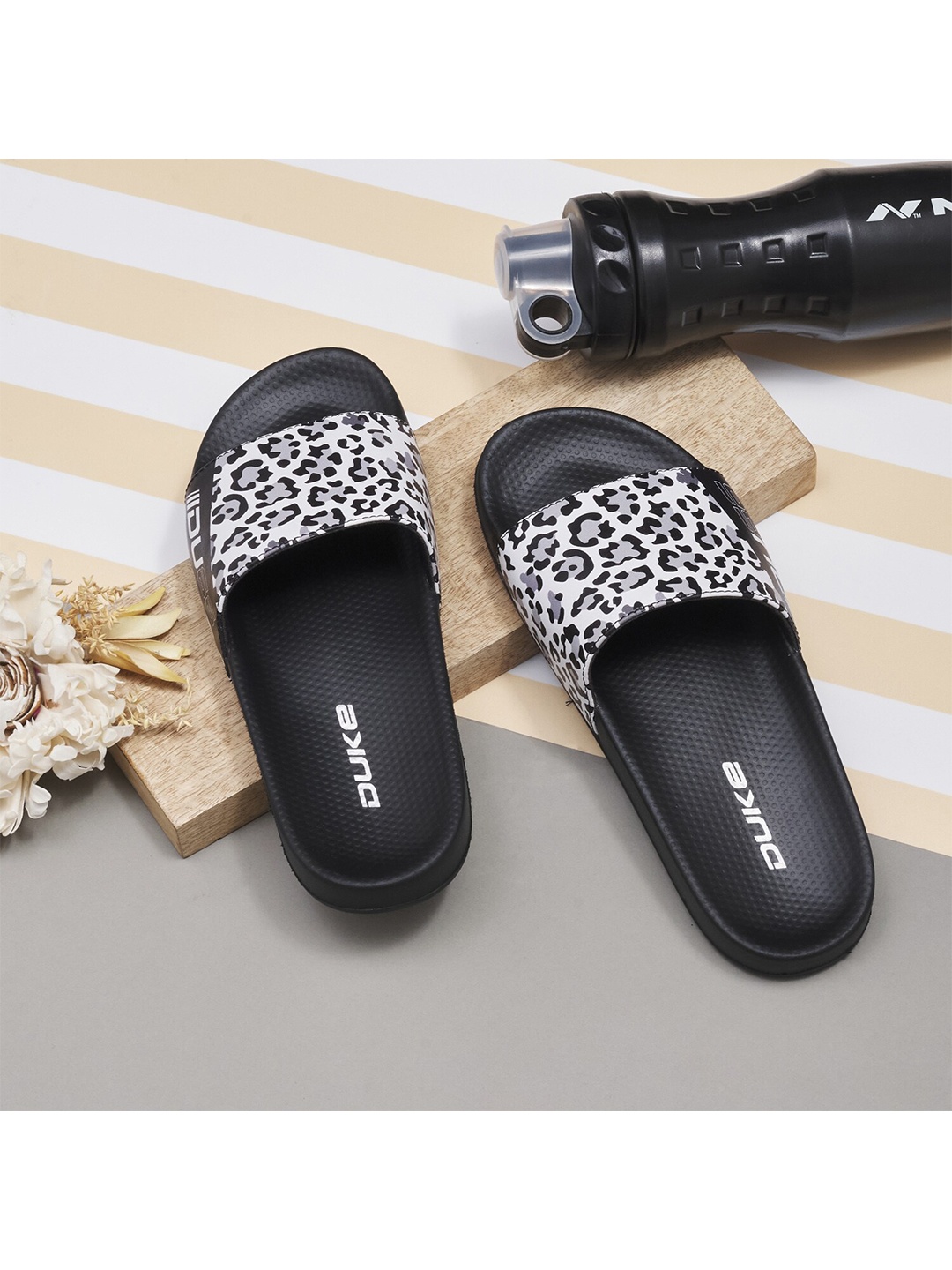 

Duke Women White & Black Printed Sliders
