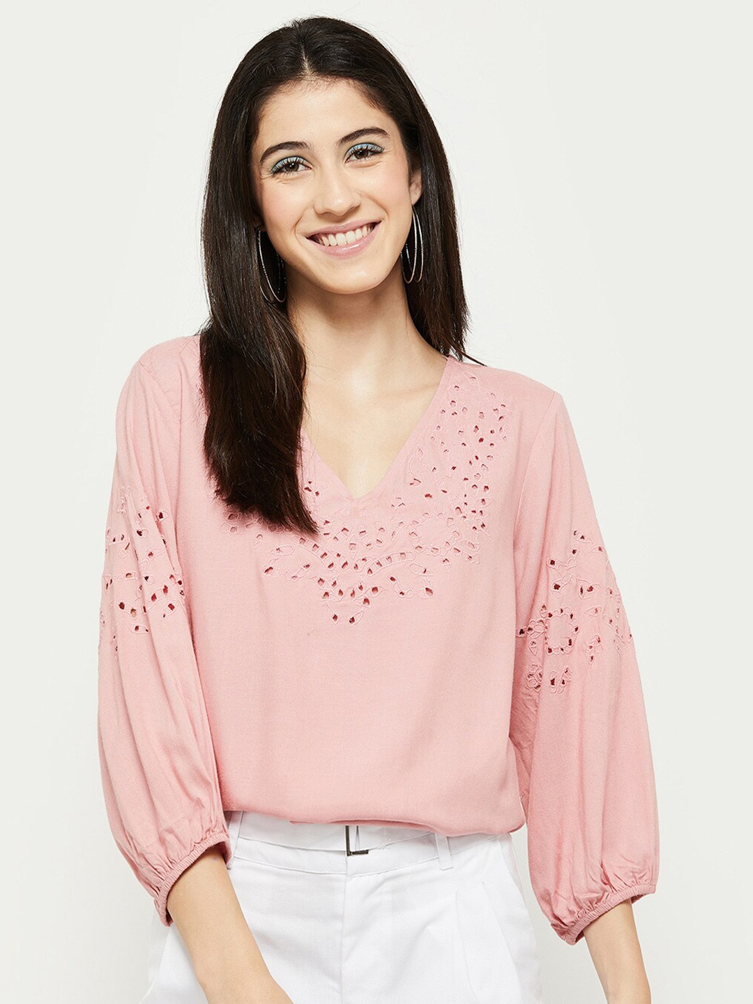 

max Pink V-Neck Schiffli Top