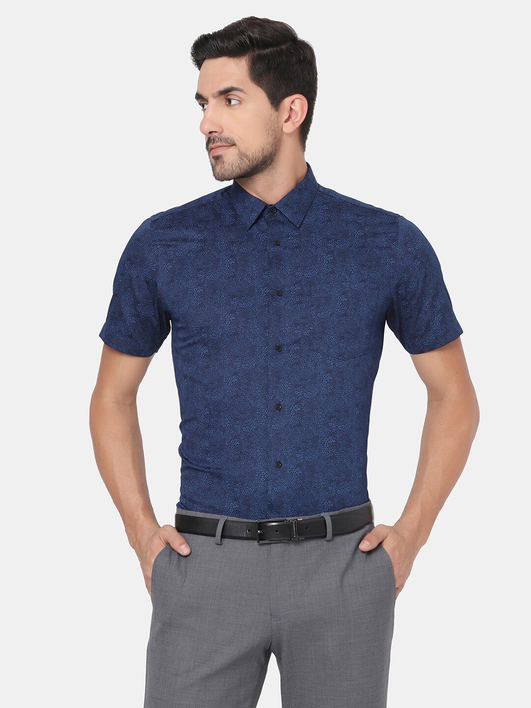 

Blackberrys Men Blue Slim Fit Floral Printed Casual Shirt