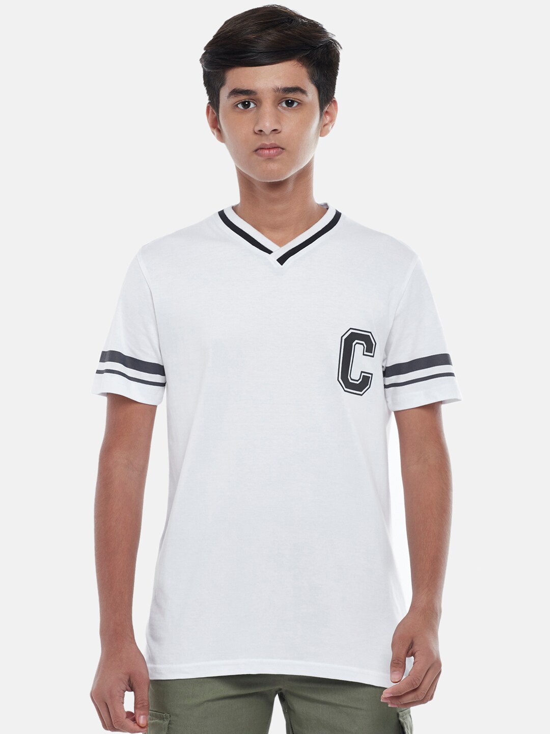 

Coolsters by Pantaloons Boys White & Black Typography Printed V-Neck T-shirt