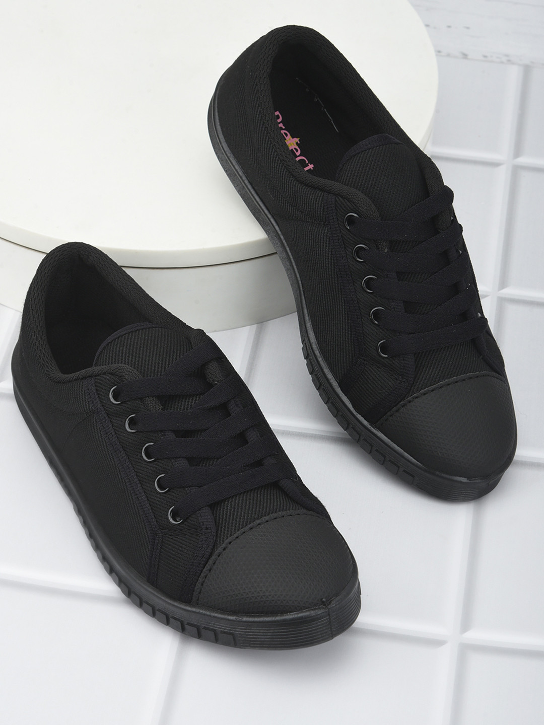 

Liberty Boys Black Textured Sneakers