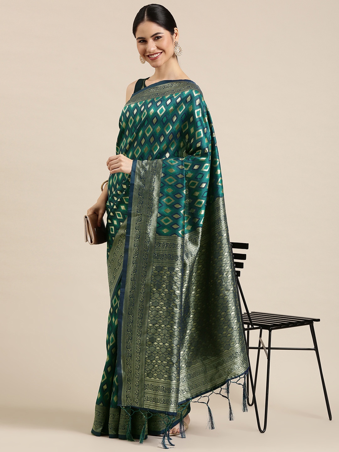 

Mitera Teal & Charcoal Grey Zari Silk Blend Kanjeevaram Saree