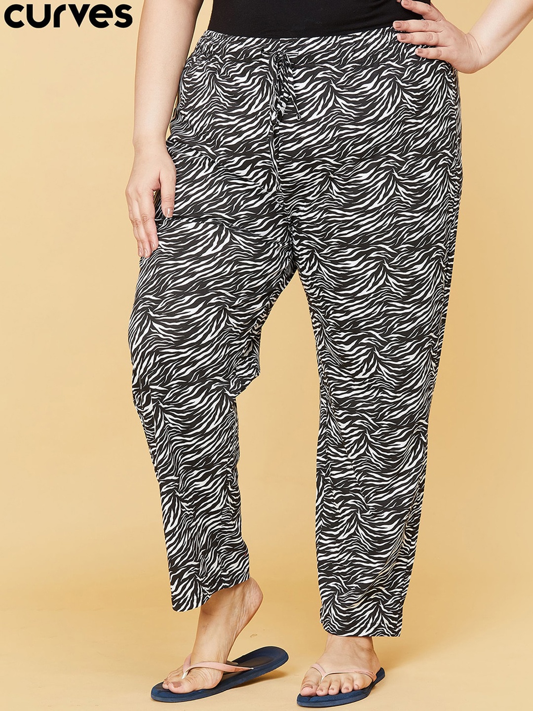 

max Women Plus Size Black Printed Elasticated Cotton Lounge Pants