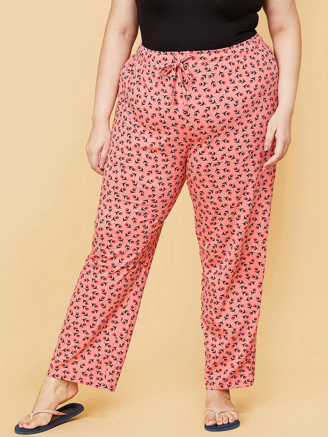 

max Women Plus Size Peach & Black Printed Cotton Lounge Pants