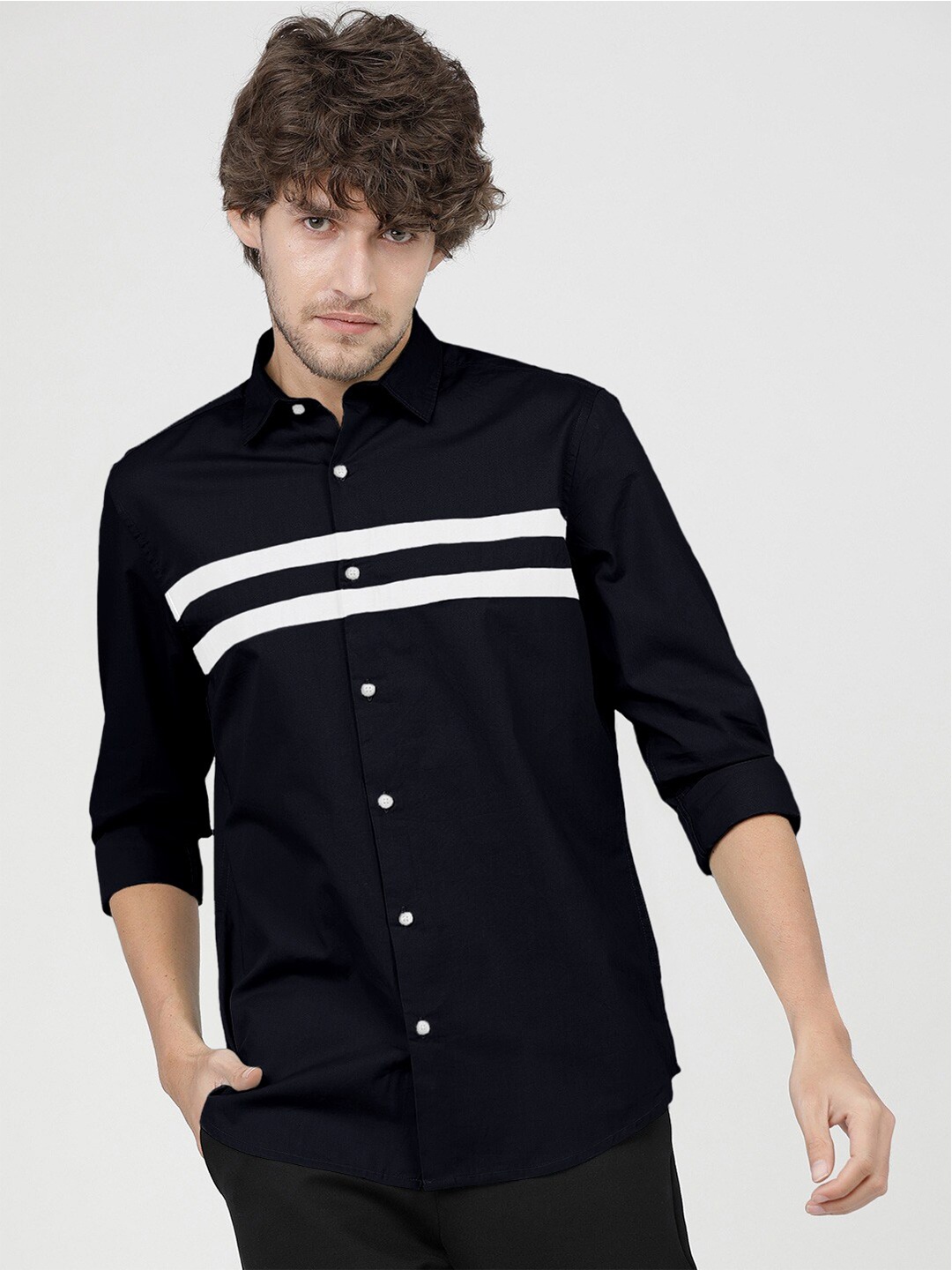 

Zombom Men Black Standard Colourblocked Casual Shirt