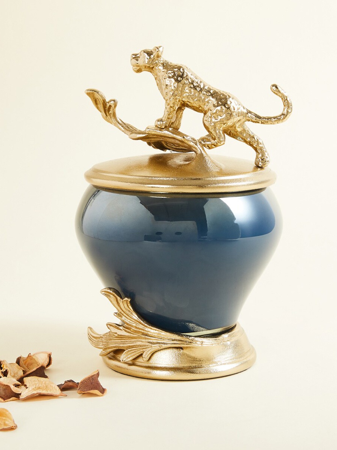 

Home Centre Blue & Gold-Toned Leopard Figurine Decorative Canister