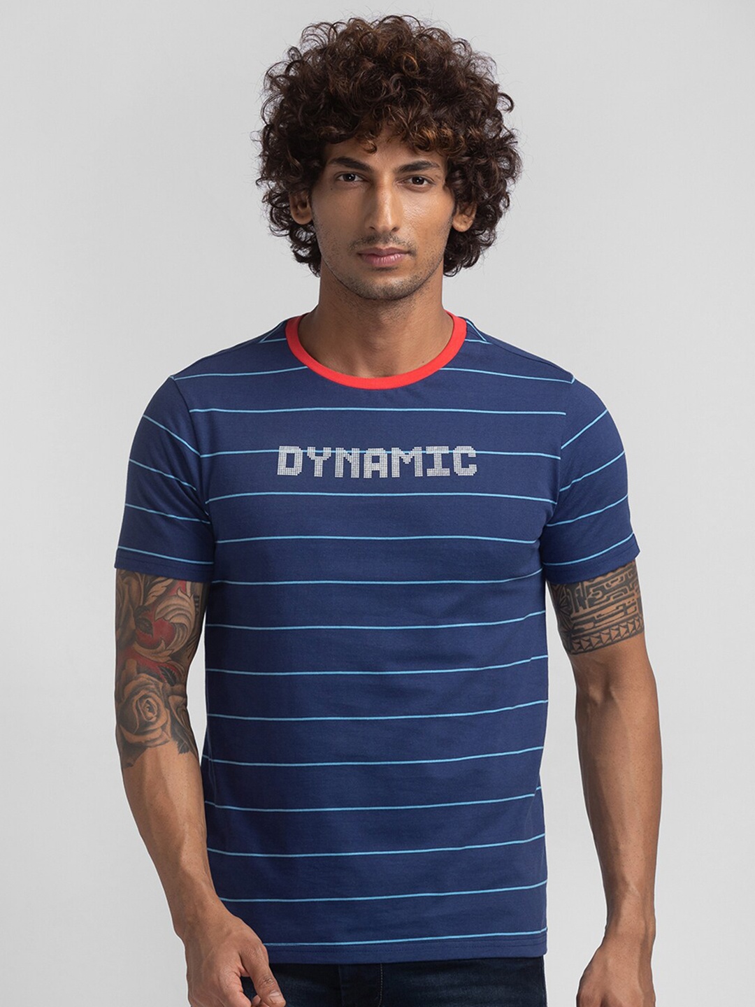 

Globus Men Navy Blue Striped T-shirt