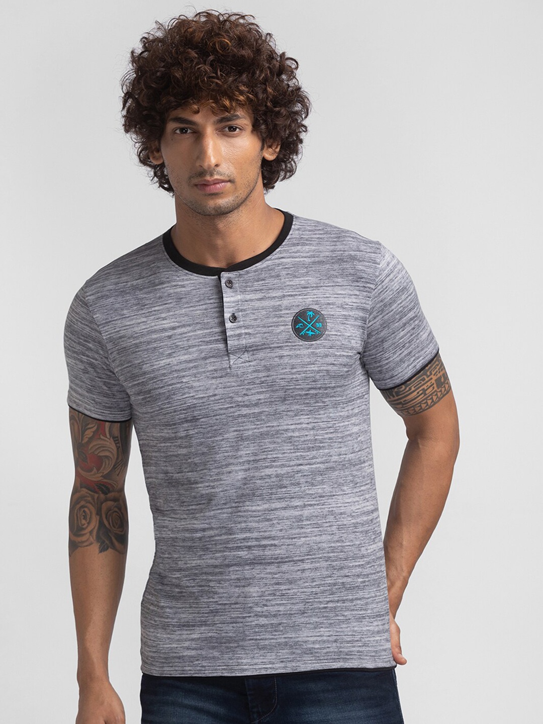 

Globus Men Grey Striped T-shirt