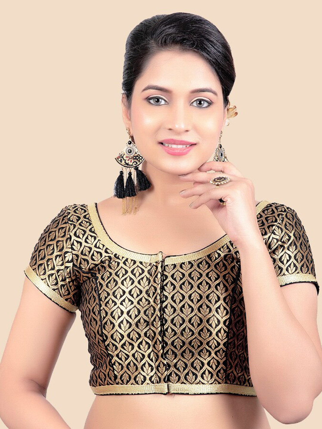 

FEMMIBELLA Women Black & Gold Saree Blouse