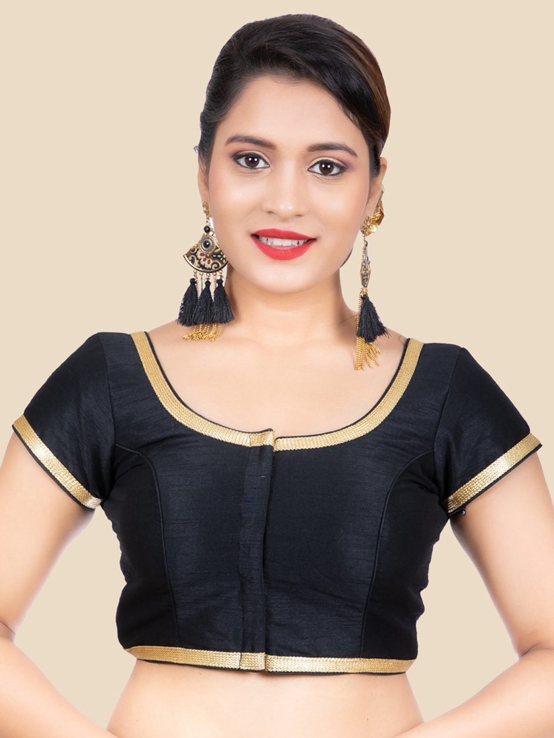 

FEMMIBELLA Women Black Solid Saree Blouse