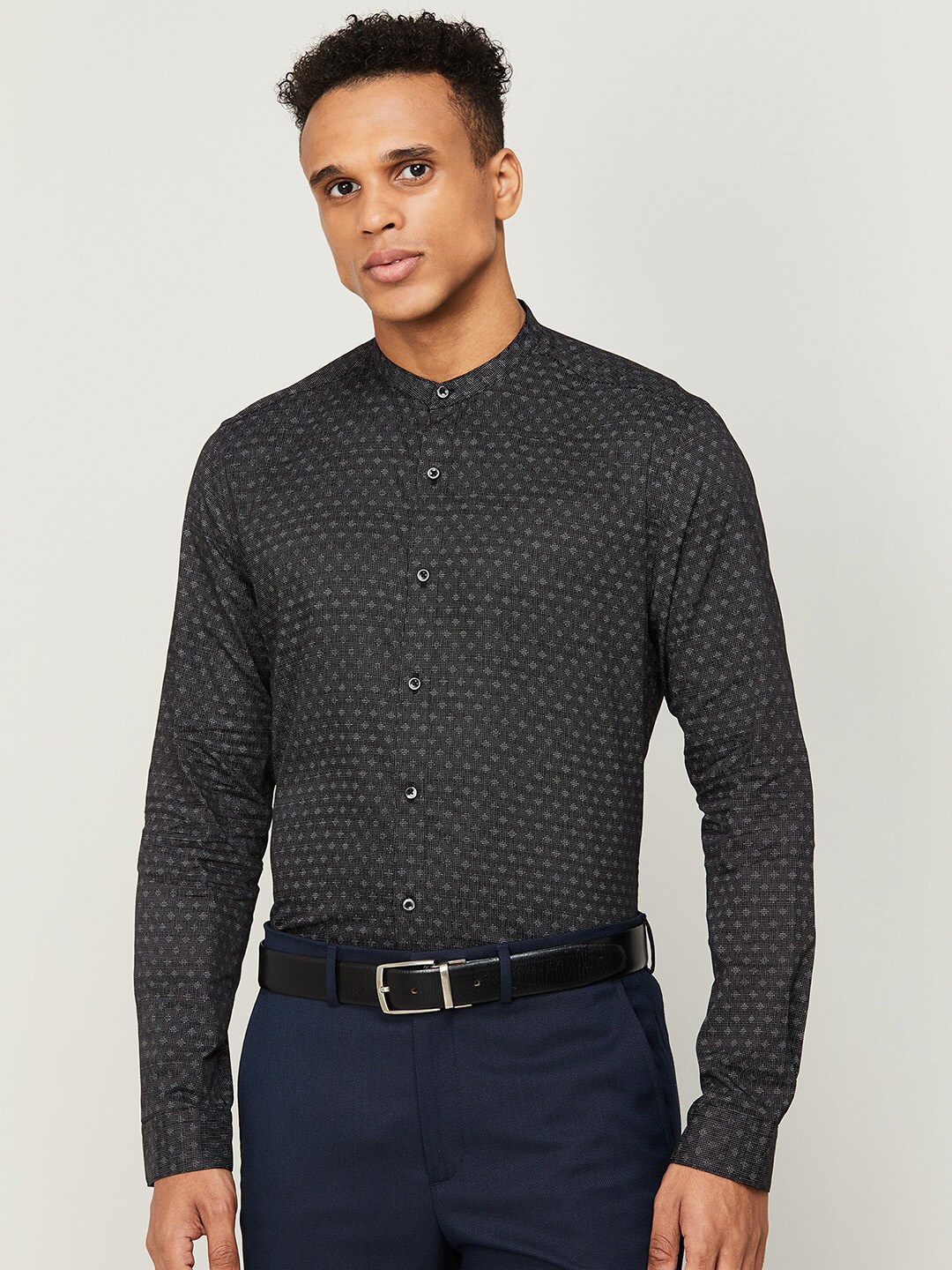 

CODE by Lifestyle Men Black Slim Fit Printed Casual Shirt
