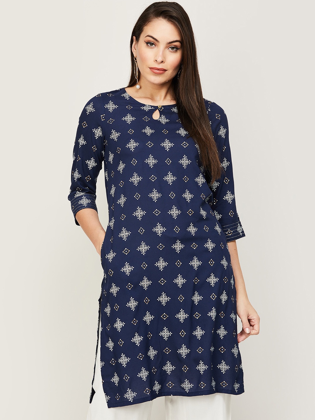 

Melange by Lifestyle Women Navy Blue & White Printed Keyhole Neck Straight Kurta