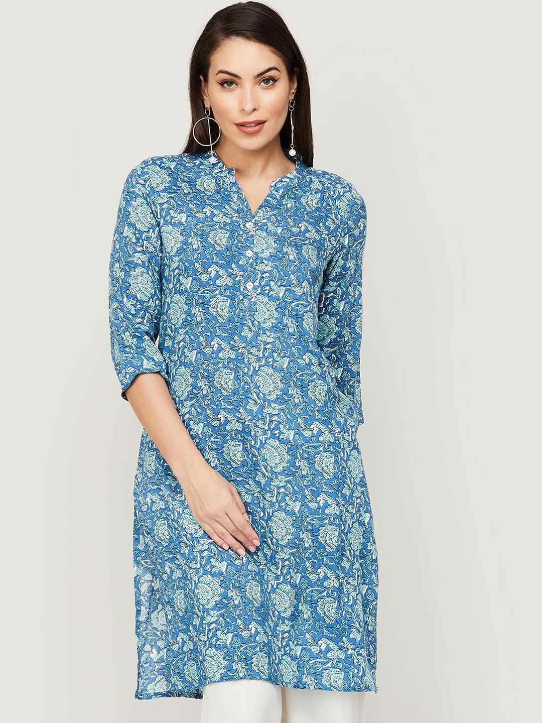 

Melange by Lifestyle Women Blue Bandhani Printed Gotta Patti Kurta