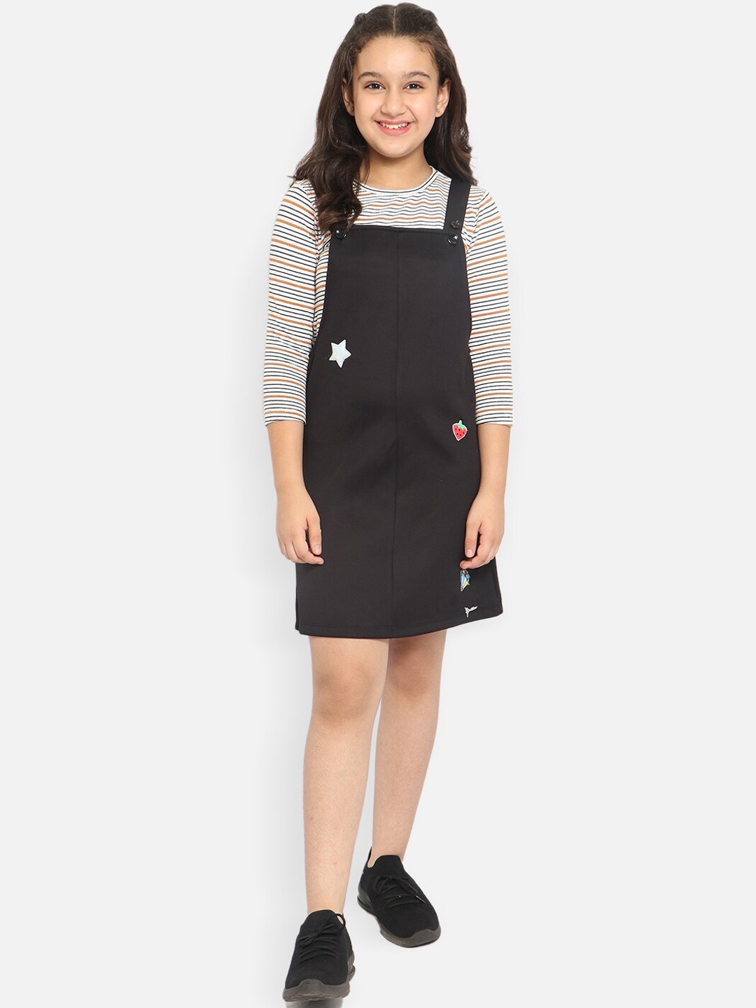 

Natilene Girls Black & White Solid Dungaree Dress With T-Shirt
