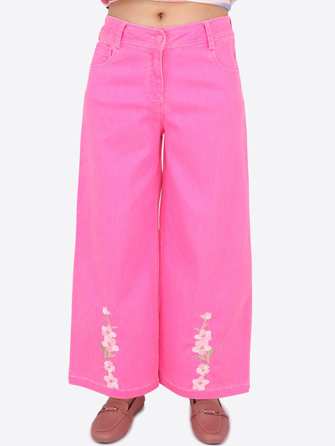 

CUTECUMBER Girls Pink Embroidered Stretchable Jeans
