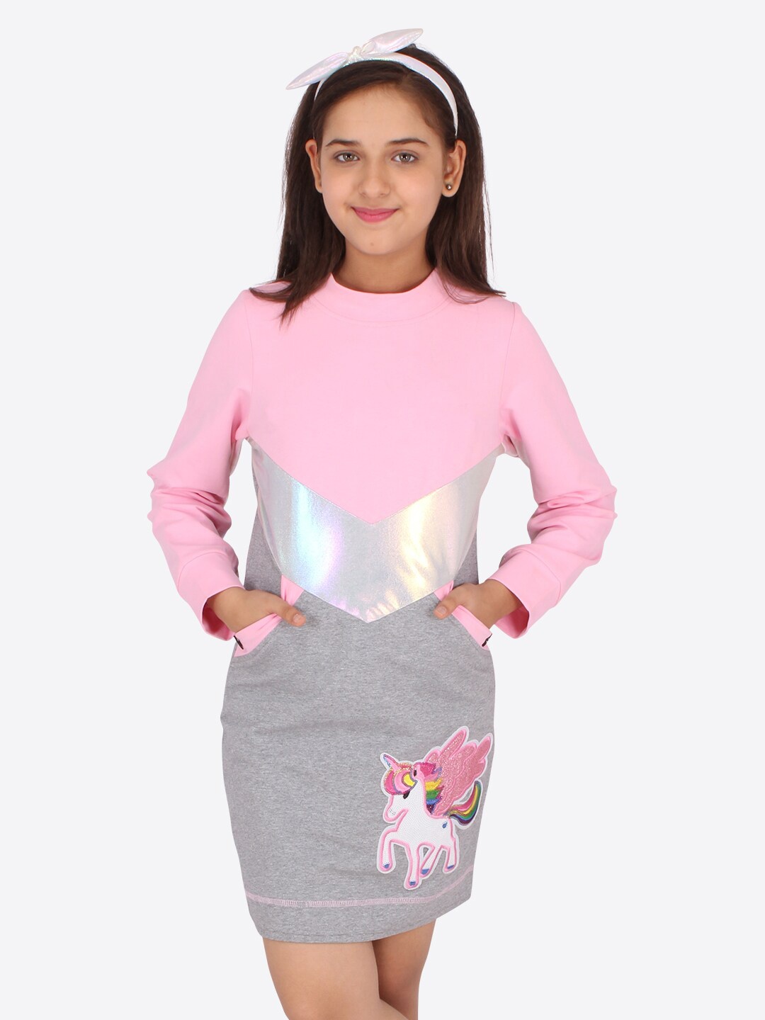 

CUTECUMBER Pink Colourblocked Embellished Sheath Dress