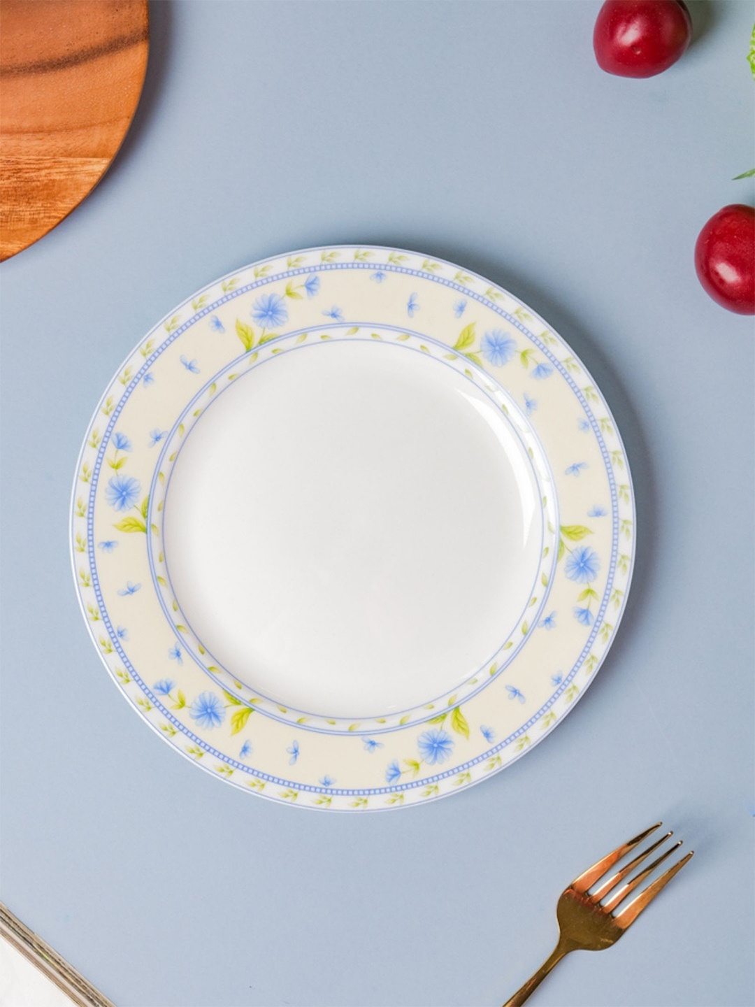 

Nestasia White & Blue Microwave Safe Floral Printed Ceramic Side Plate