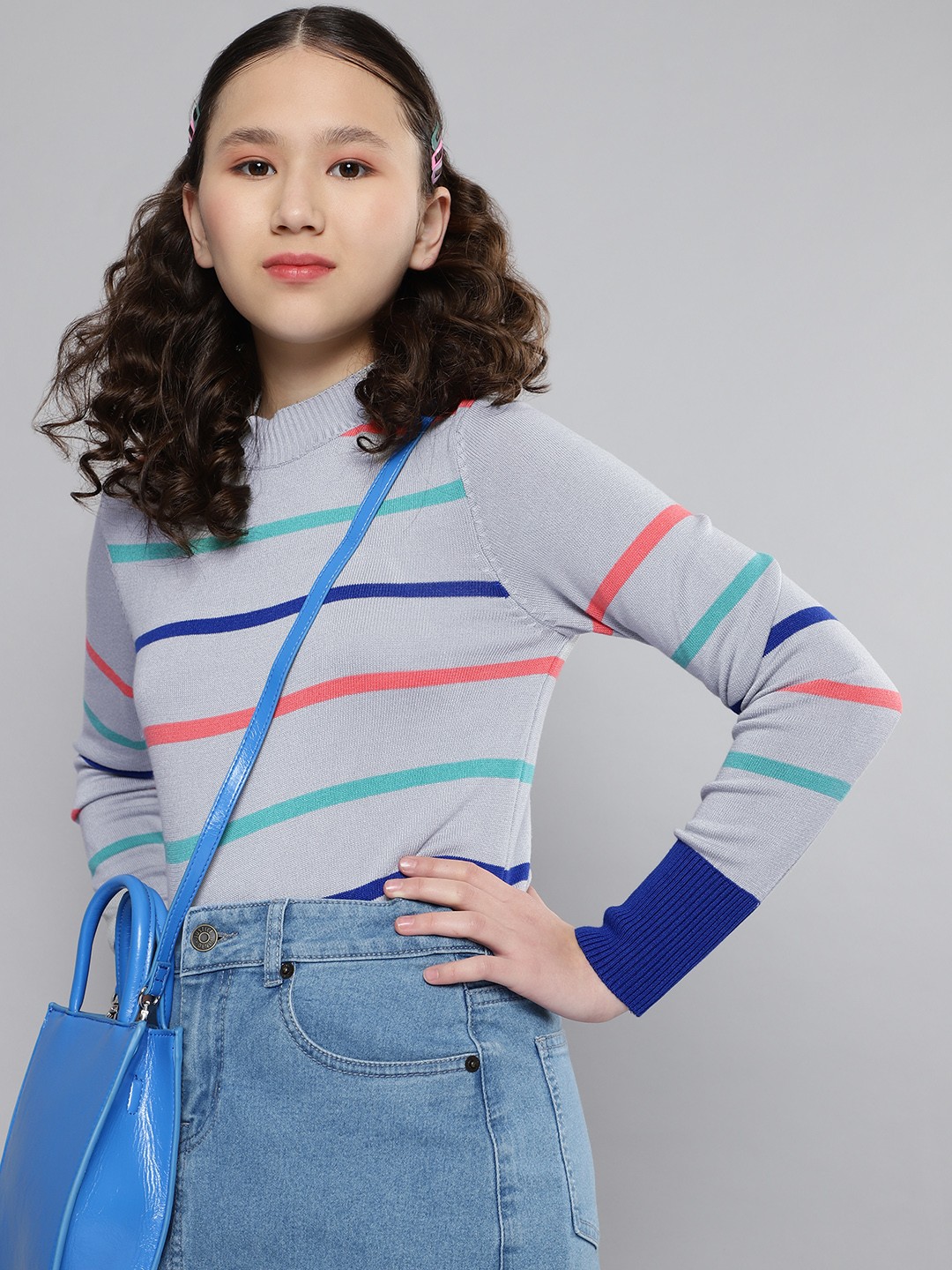

M&H Juniors Girls Grey & Green Striped Pullover