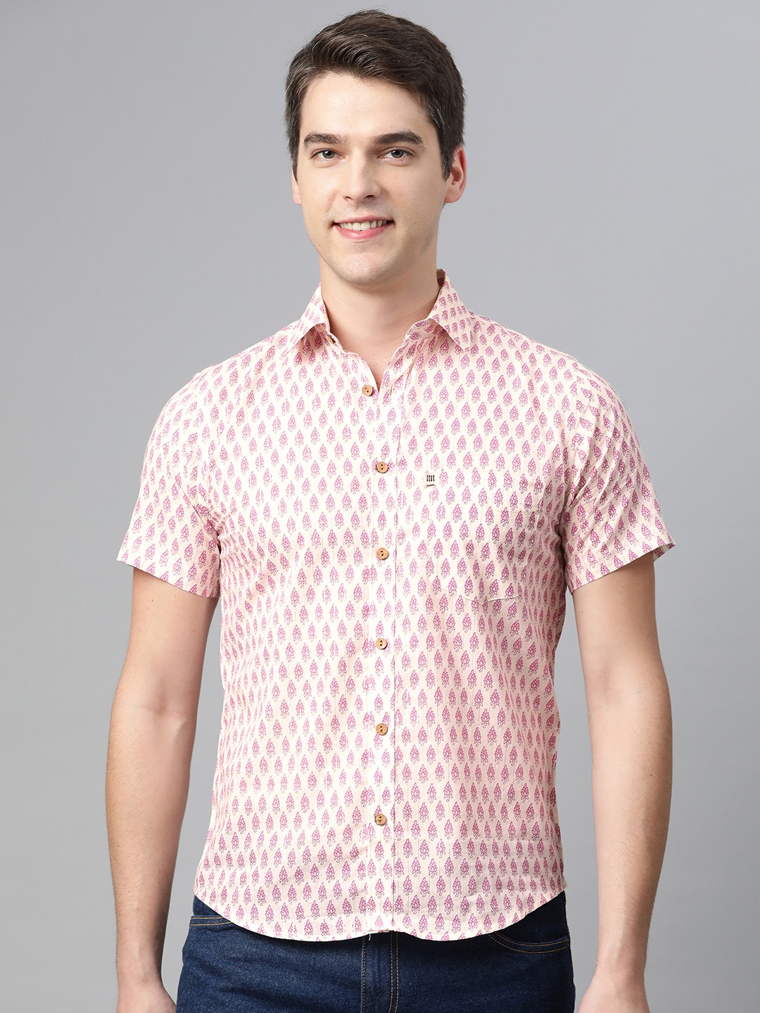 

Readiprint Fashions Men Off White & Pink Slim Fit Floral Print Casual Shirt