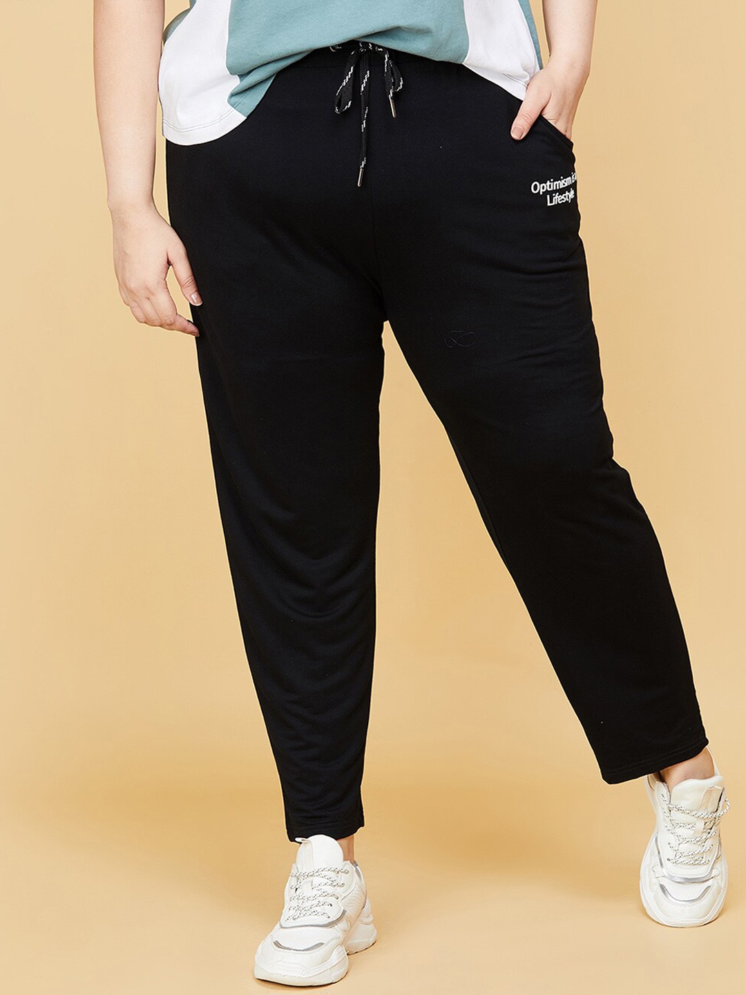

max Women Plus Size Black Solid Regular Fit Track Pants