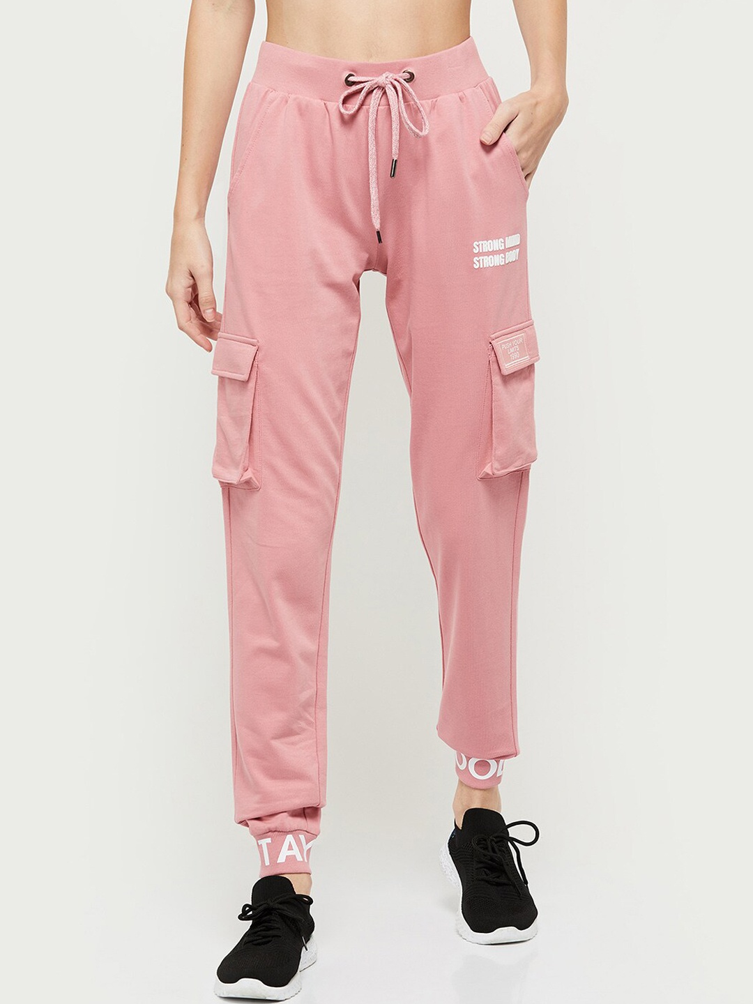 

max Women Pink Solid Pure Cotton Joggers