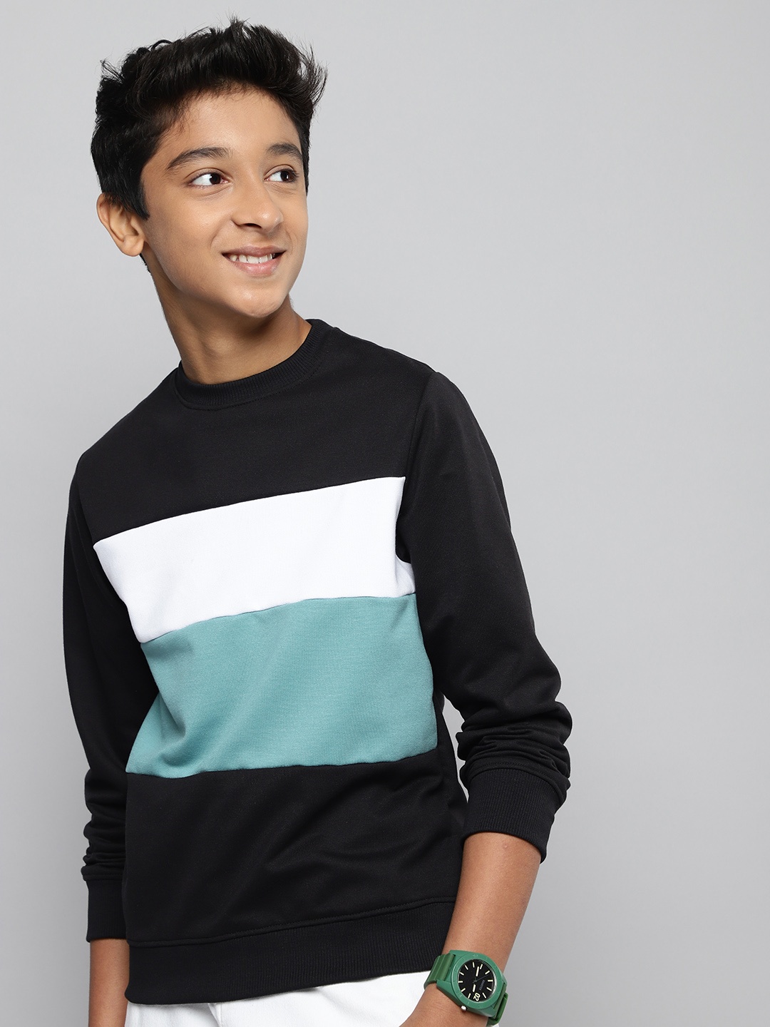 

M&H Juniors Boys Black & White Colourblocked Sweatshirt